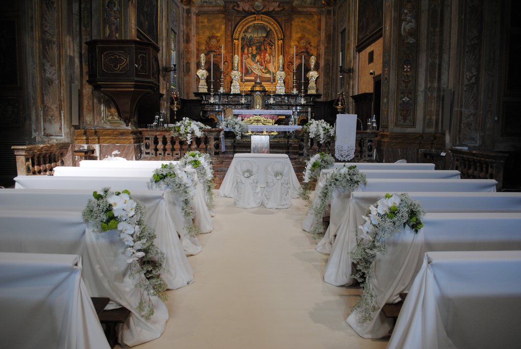 Fiorista Per Matrimonio In Chiesa Sul Lago Maggiore