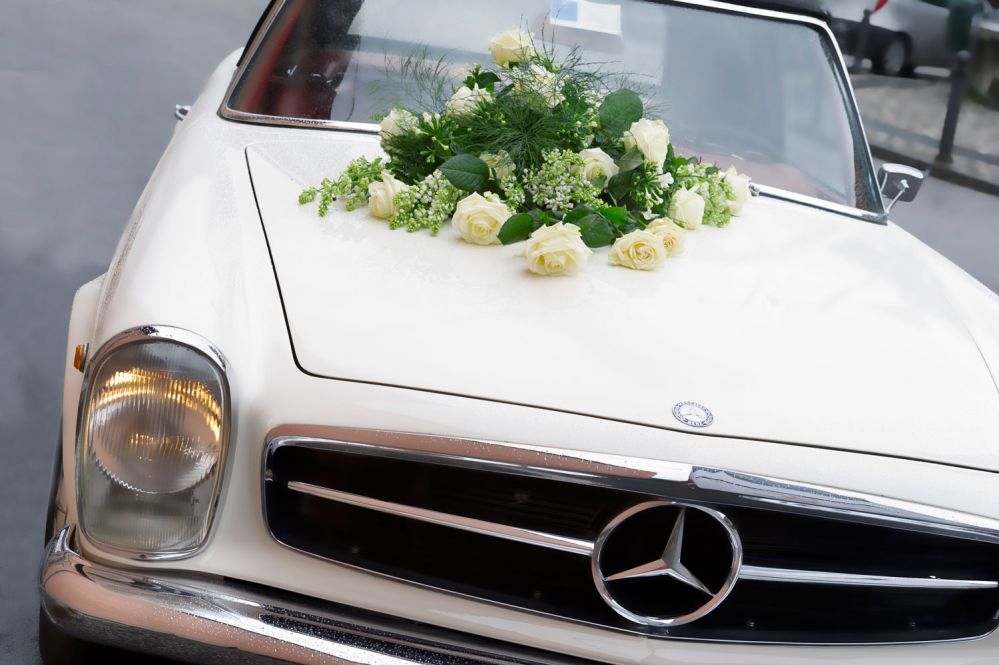 Decorations for the bride and grooms car