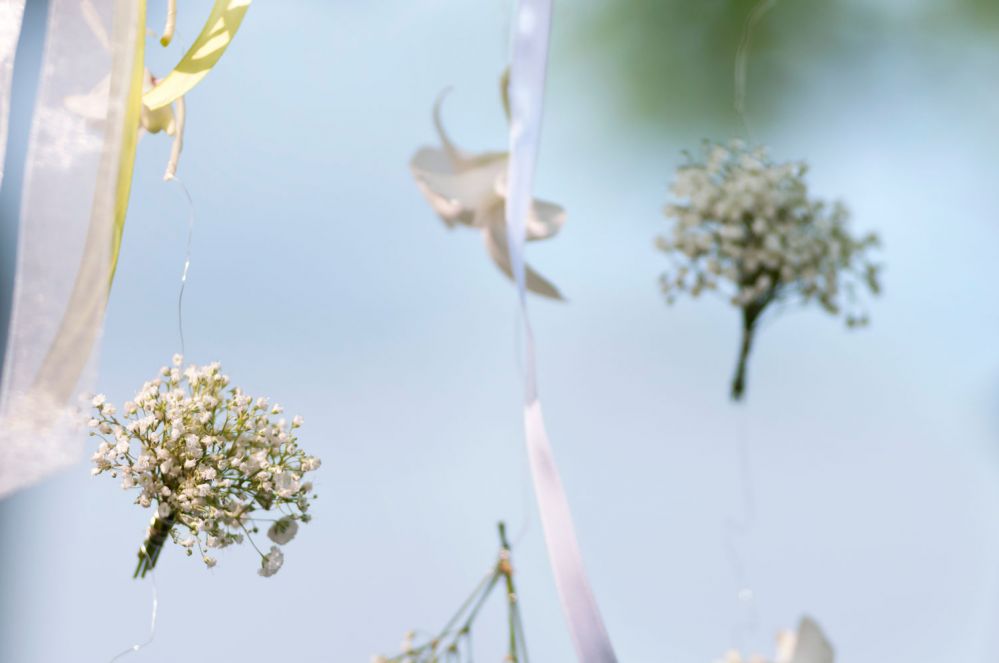 Floral decorations for a civil wedding on Lake Maggiore