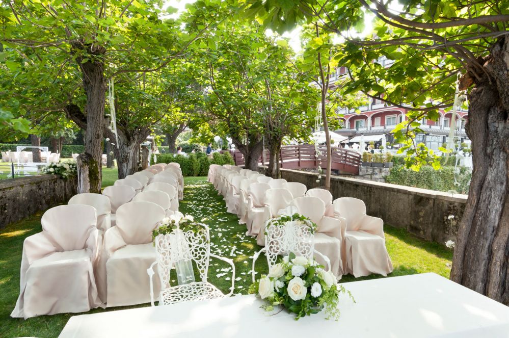 Floral decorations for a wedding on Lake Maggiore by Giuseppina Comoli