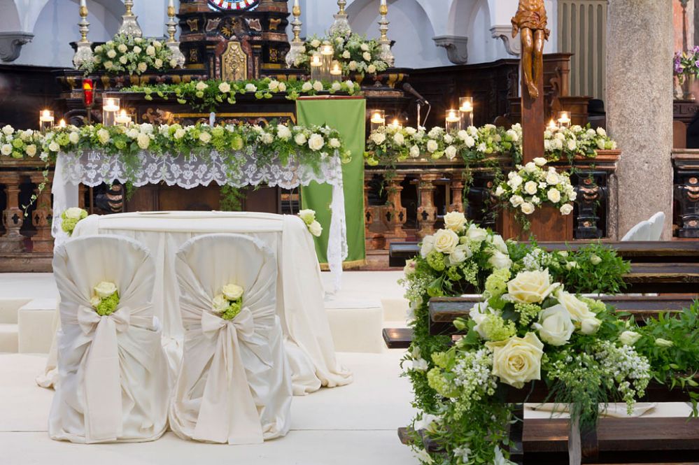 Floral ornaments for a wedding on Lake Maggiore by Giuseppina Comoli