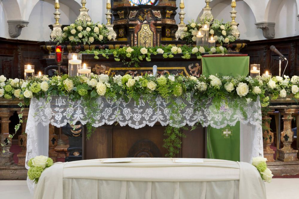 Floral decorations for a wedding on Lake Maggiore by Giuseppina Comoli