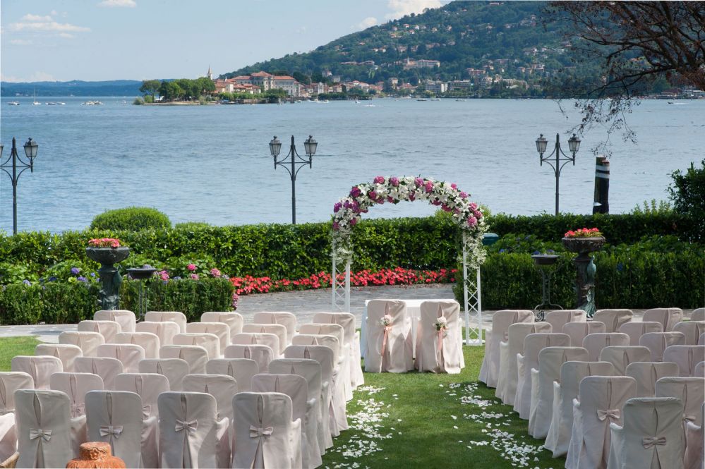 Arco con fiori per matrimonio sul Lago Maggiore, Hotel Dino