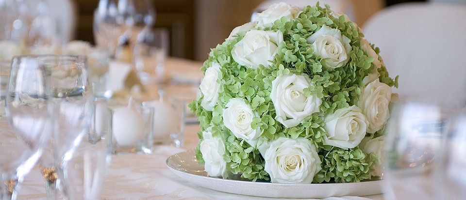 Sphere of roses and hydrangeas - Hotel Splendid, Baveno