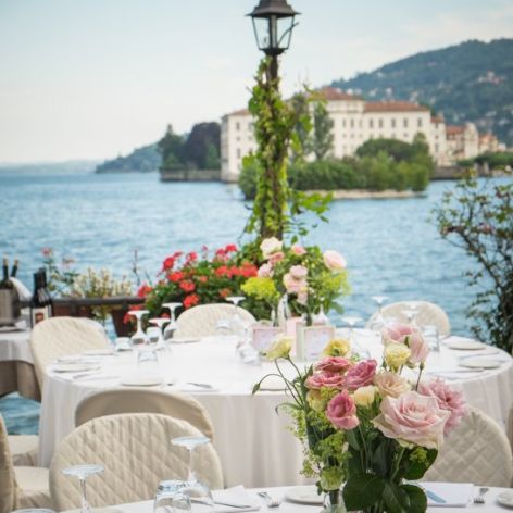 Centrotavola con fiori di campo presso Isola dei Pescatori, Giuseppina Comoli