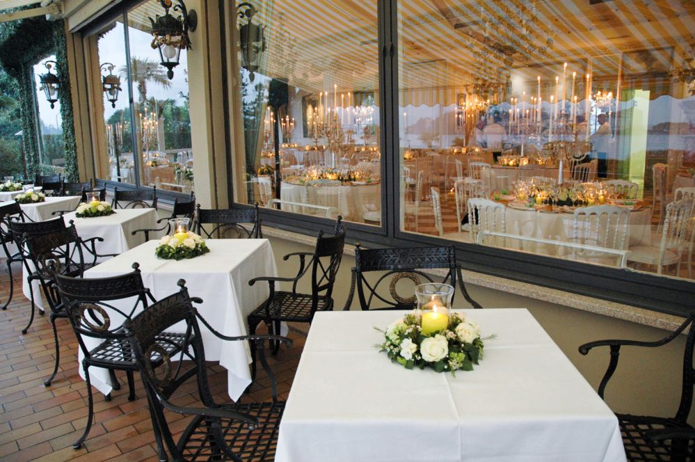 Floral arrangements for a reception on Lake Maggiore by Giuseppina comoli